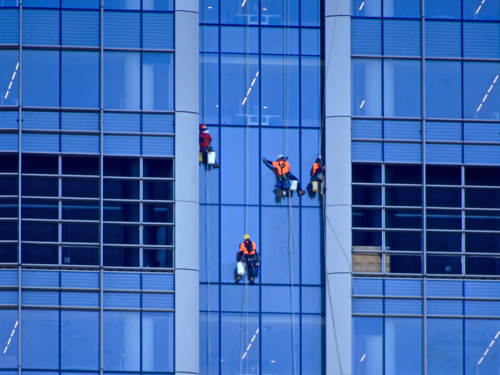 Sony Cyber-shot DSC-HX90V sample photo. Window washer, abseiling, cleaning photography