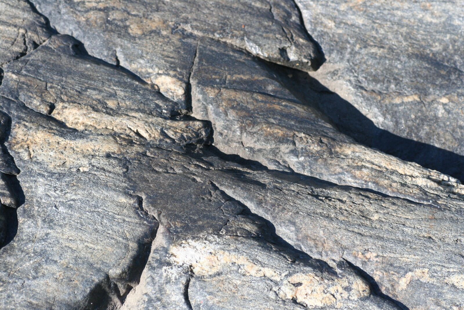 Canon EOS 350D (EOS Digital Rebel XT / EOS Kiss Digital N) sample photo. Rock, granite, gray photography
