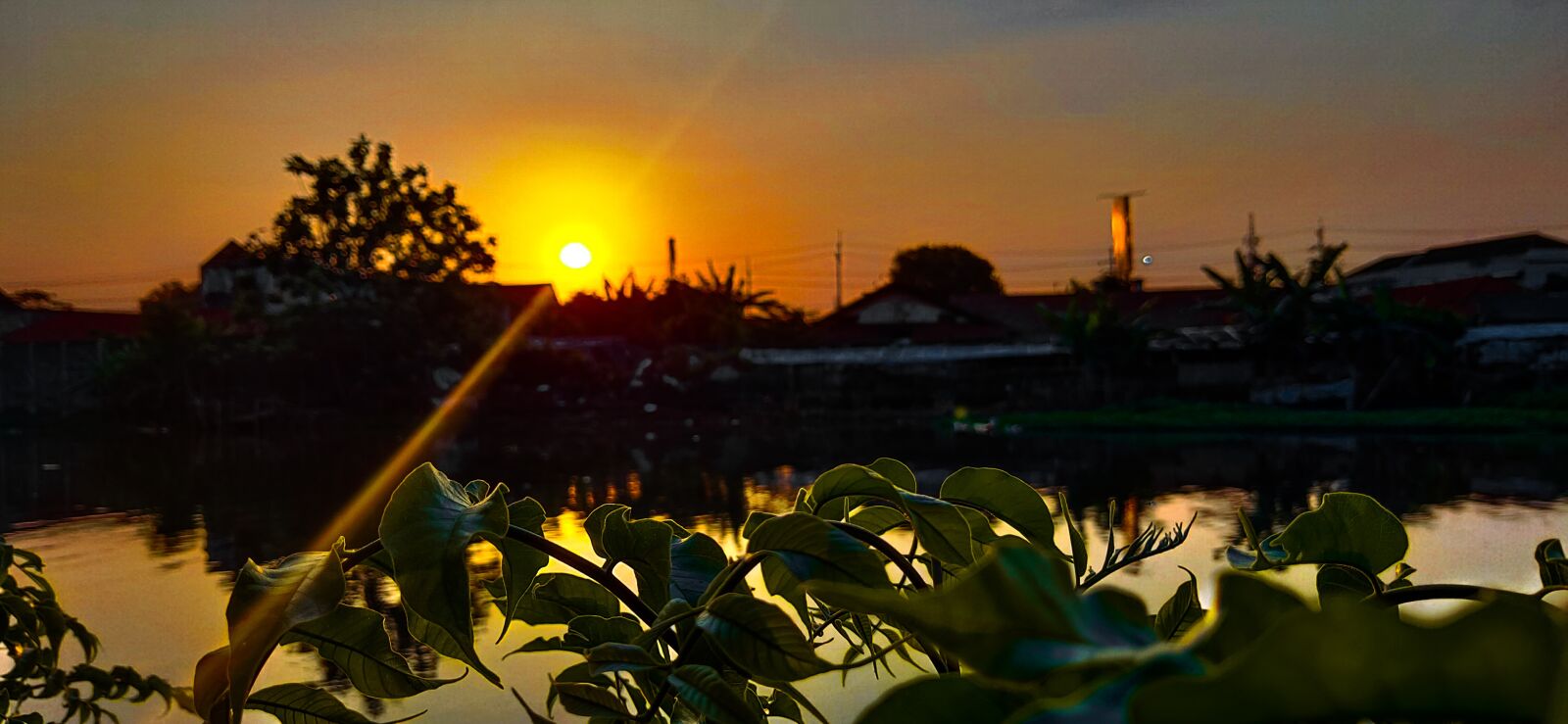 Realme 3 PRO sample photo. Sunset, sun, night photography