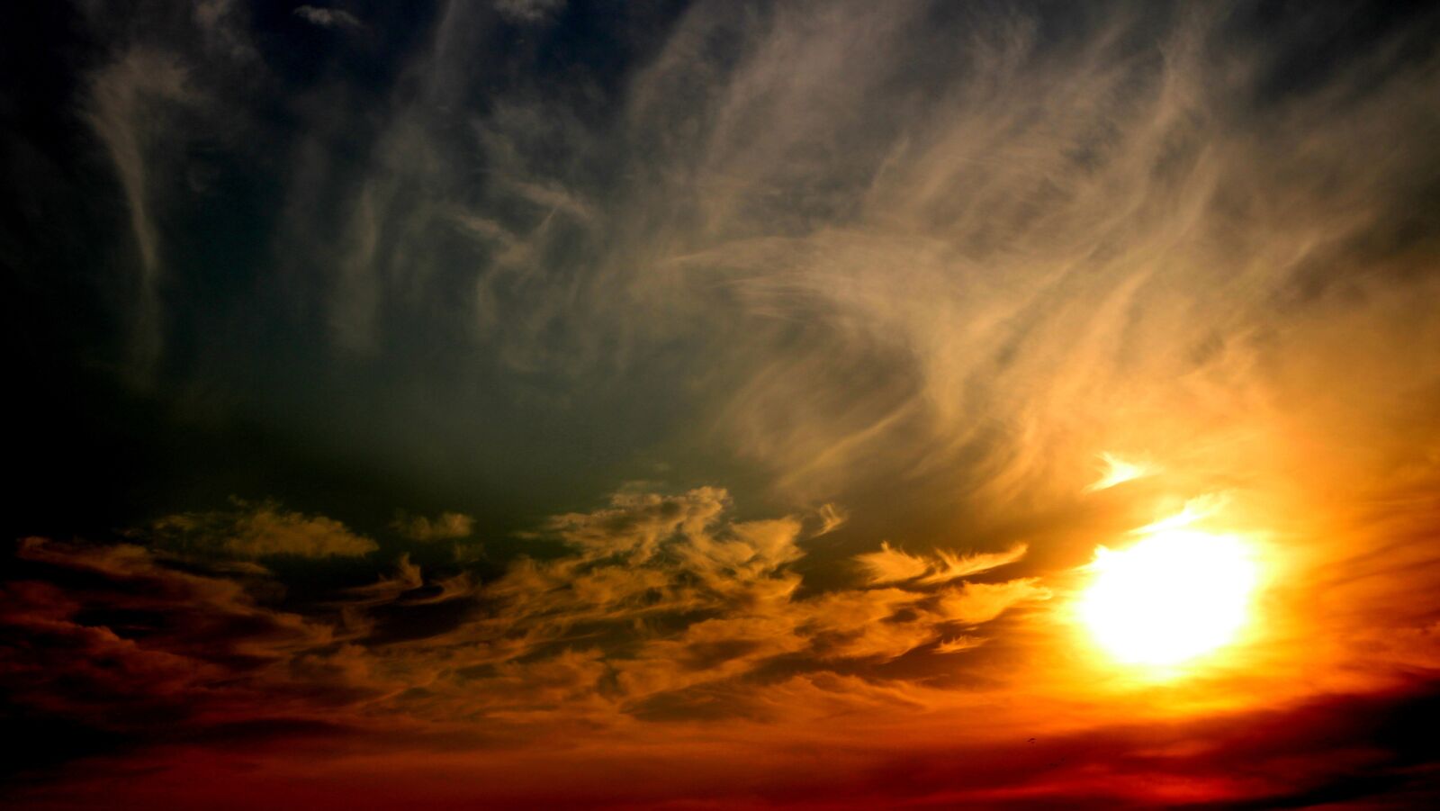 Canon EOS 700D (EOS Rebel T5i / EOS Kiss X7i) sample photo. Sun, sunset, sky photography