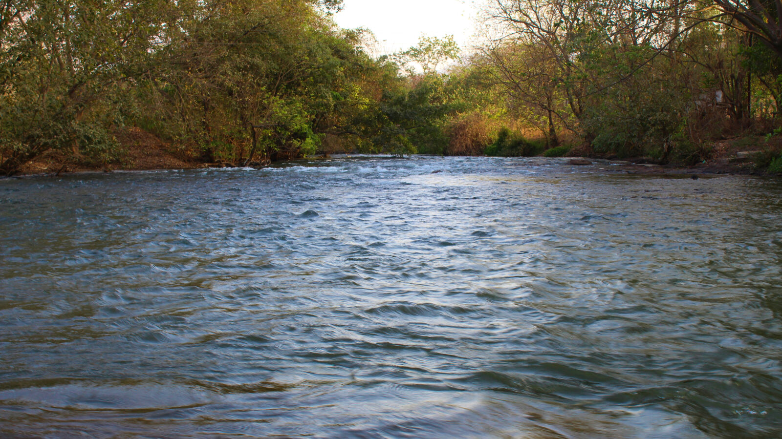 Canon EOS 1200D (EOS Rebel T5 / EOS Kiss X70 / EOS Hi) sample photo. Nature, river, sky, water photography