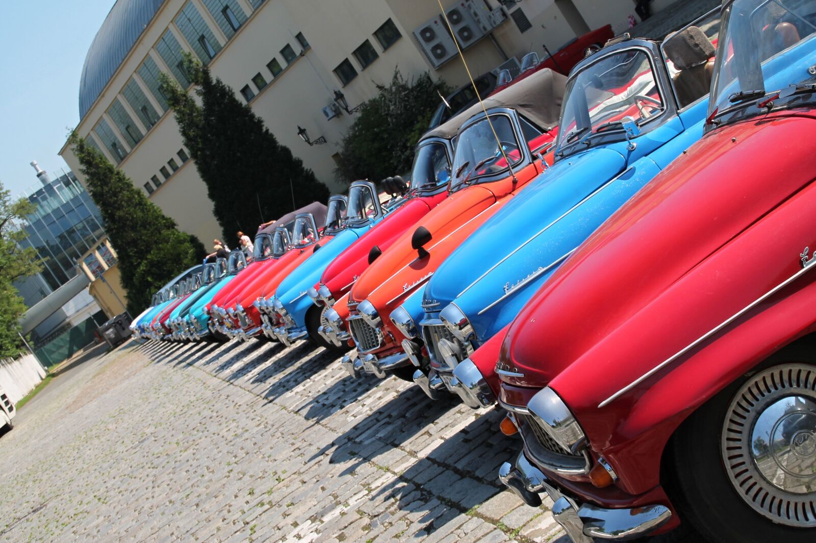 Canon EOS 1100D (EOS Rebel T3 / EOS Kiss X50) sample photo. Felicia, veteran, old car photography