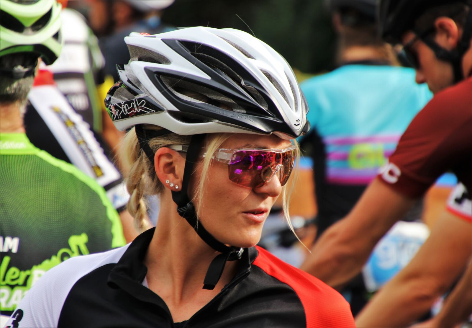 Canon EOS 80D sample photo. Cyclist, blonde, cycle photography