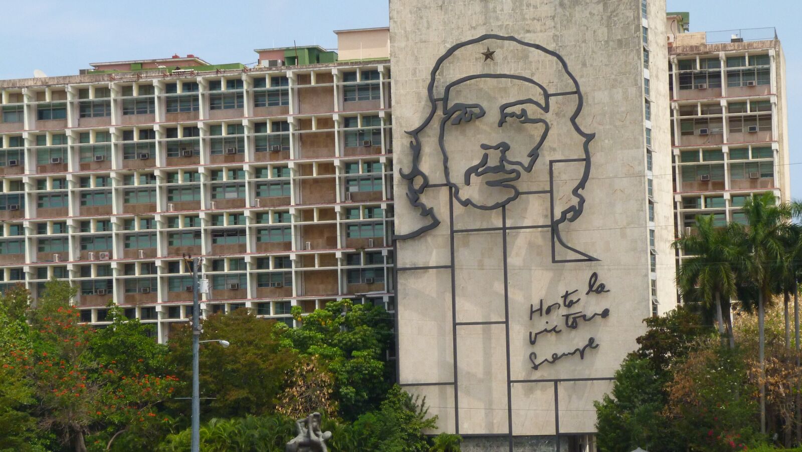 Panasonic Lumix DMC-FZ40 (Lumix DMC-FZ45) sample photo. Cuba, havana, building photography