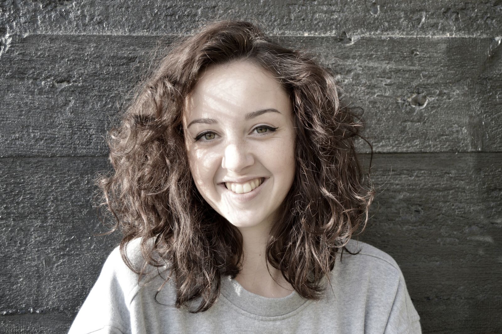 Nikon D3200 sample photo. Smile, woman, short hair photography