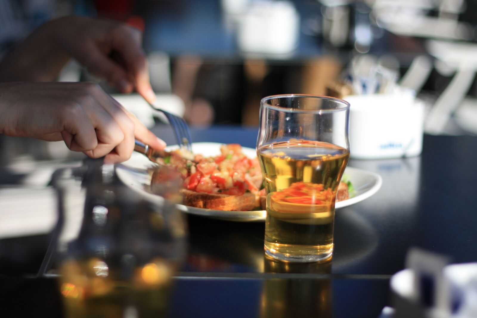 Canon EOS 1000D (EOS Digital Rebel XS / EOS Kiss F) sample photo. Beer, dish, drink photography