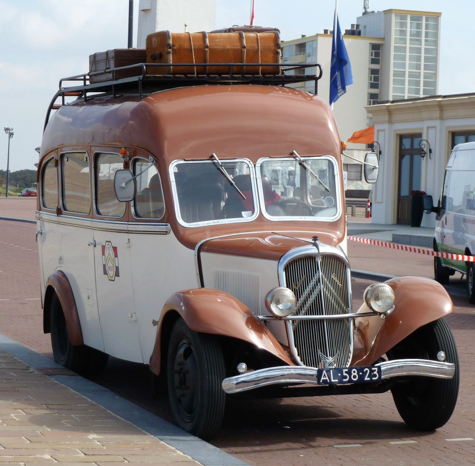 Panasonic Lumix DMC-ZS5 (Lumix DMC-TZ8) sample photo. Transport, car, oldtimer photography