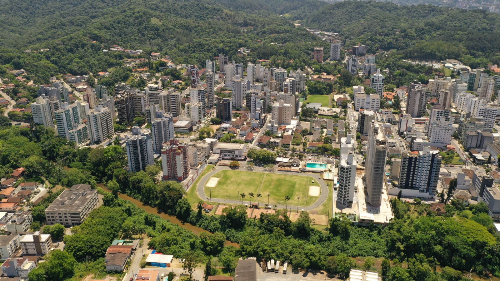 Hasselblad L1D-20c sample photo. Foto, drone, cidade photography