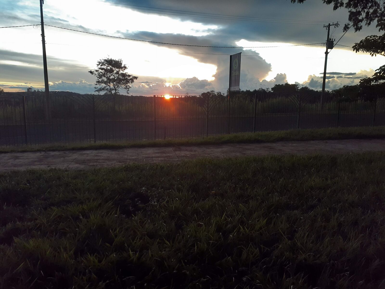 Samsung SM-A205G sample photo. Ceu, beautiful, clouds photography