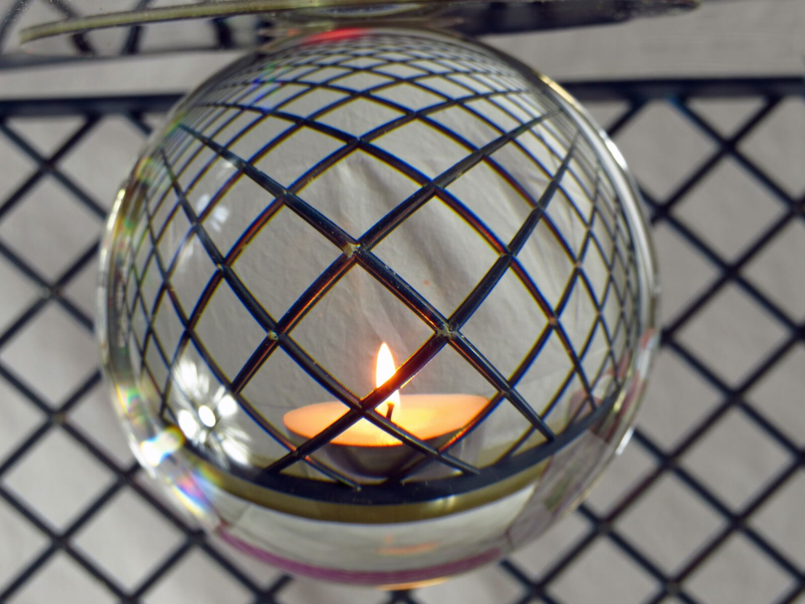 Canon PowerShot SX50 HS sample photo. Ball, light, round photography