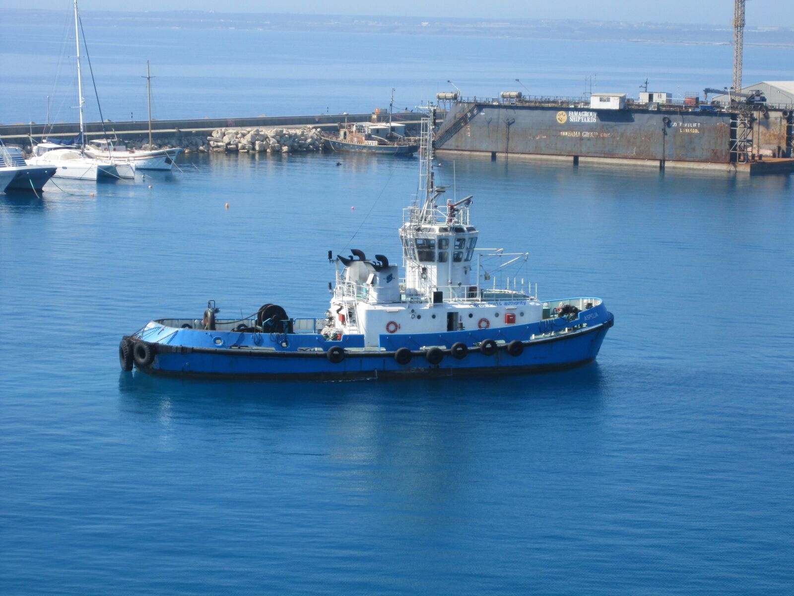 Canon PowerShot SD780 IS (Digital IXUS 100 IS / IXY Digital 210 IS) sample photo. Boat, sea, water photography