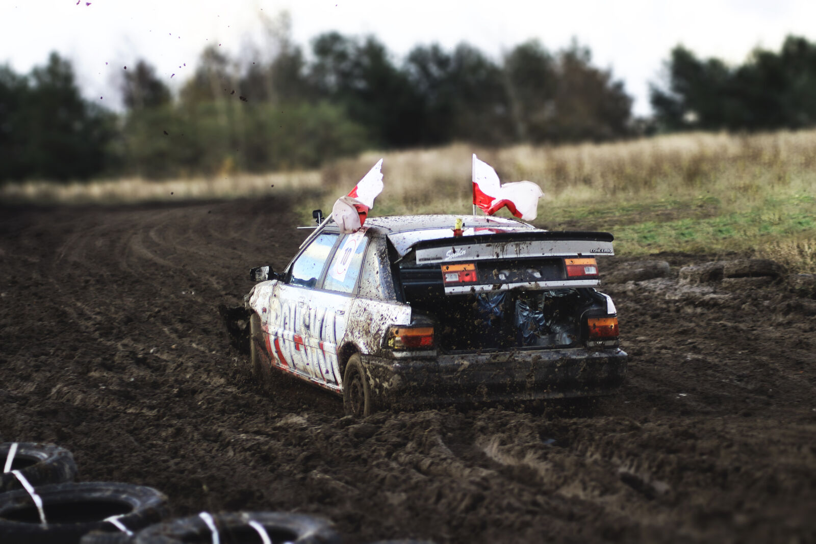 Canon EOS 1300D (EOS Rebel T6 / EOS Kiss X80) sample photo. Car, dirt, mud, offroad photography