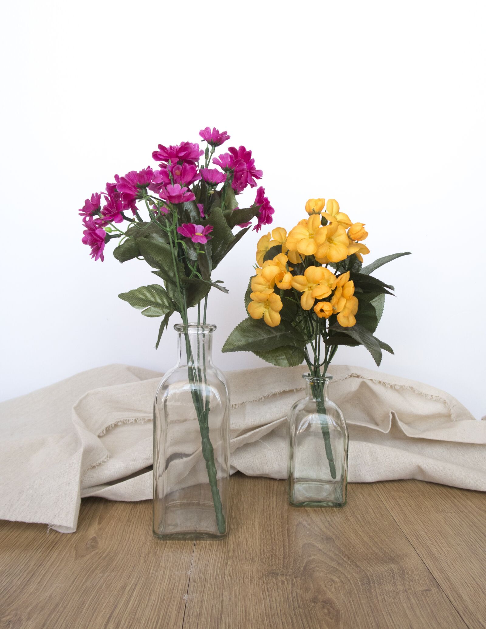 Canon PowerShot G7 X Mark II sample photo. Flowers, table, wood photography