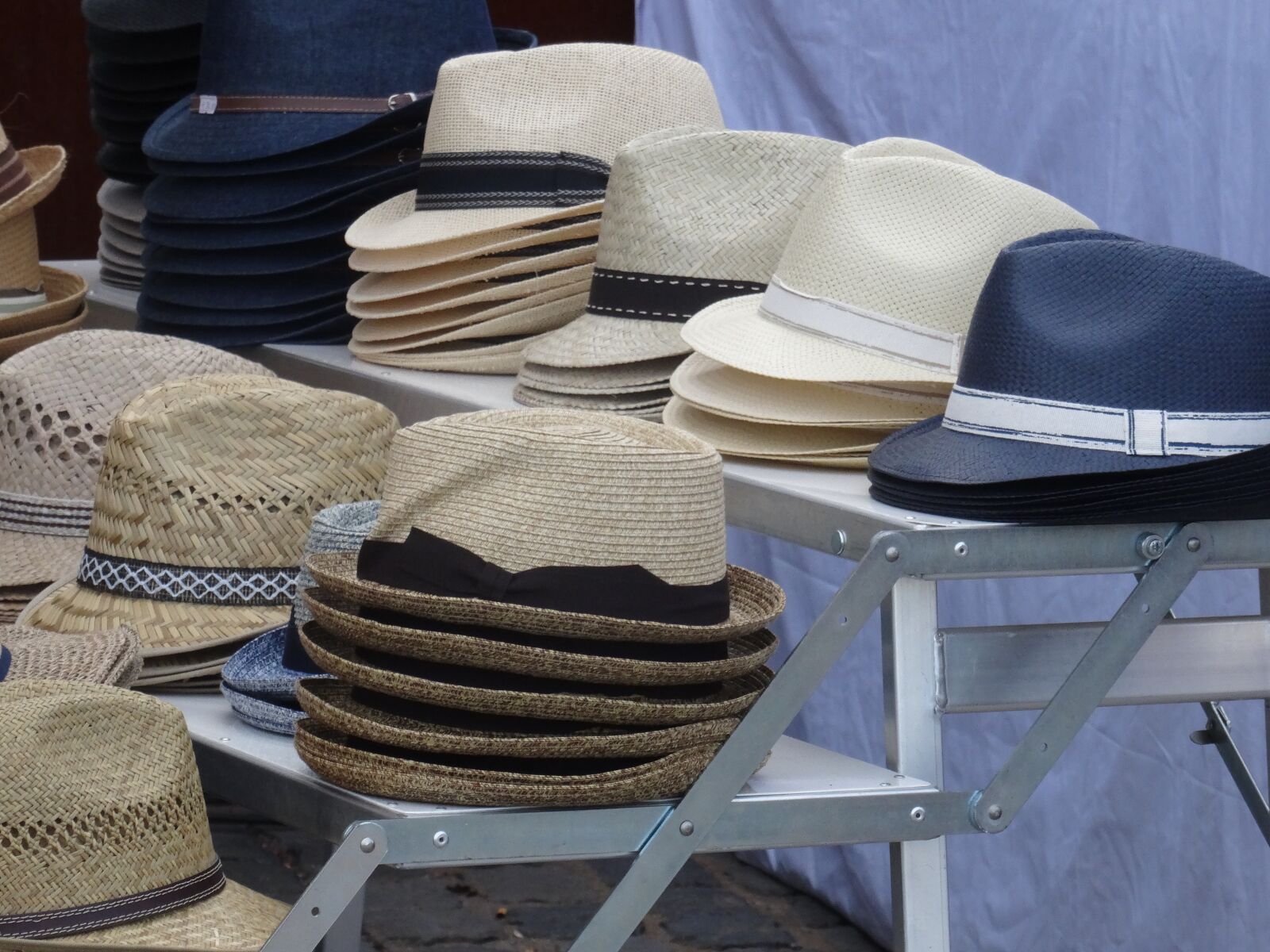Sony DSC-HX50 sample photo. Market, hats, hat photography