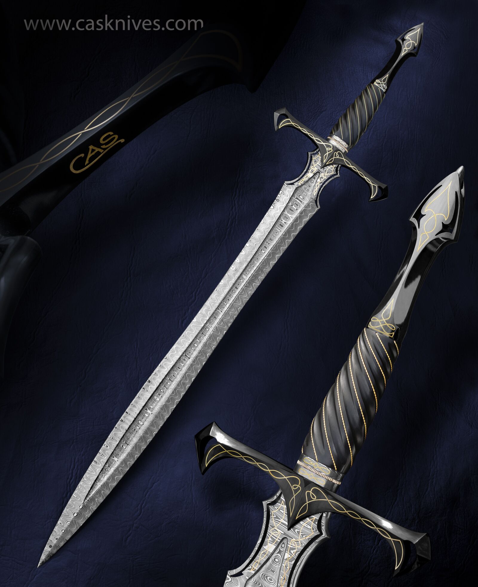 Canon EOS 750D (EOS Rebel T6i / EOS Kiss X8i) + Canon EF-S 18-55mm F3.5-5.6 IS STM sample photo. Sword, dagger, damascus photography