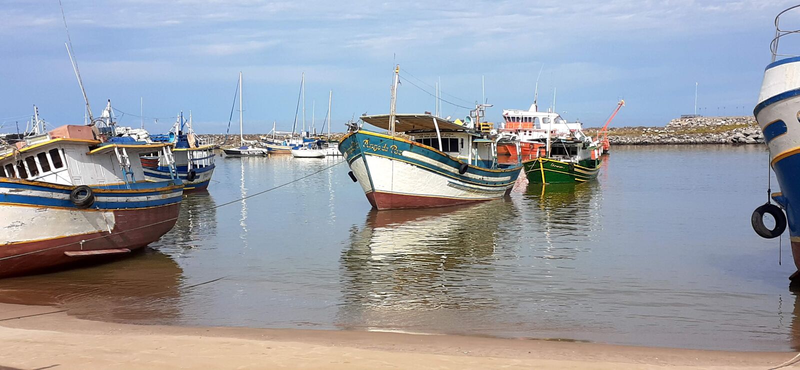Samsung Galaxy A20 sample photo. Boats, itaipava, beach photography