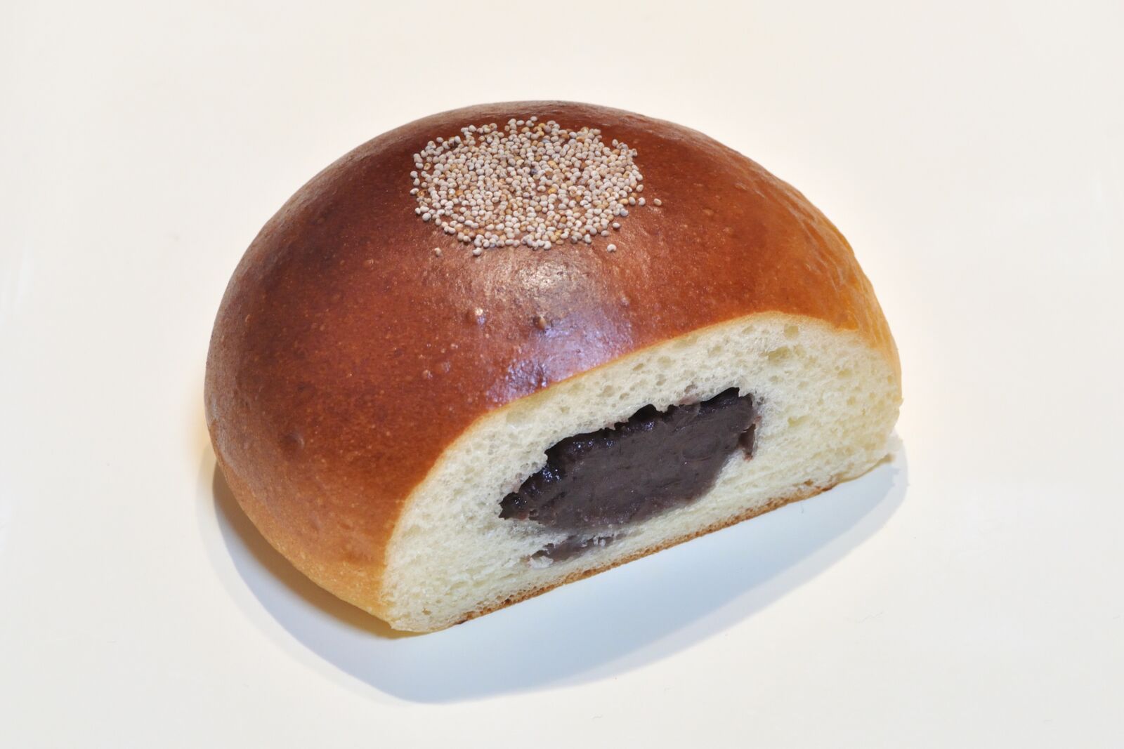 Nikon D5000 sample photo. Anpan, pastries, japanese photography