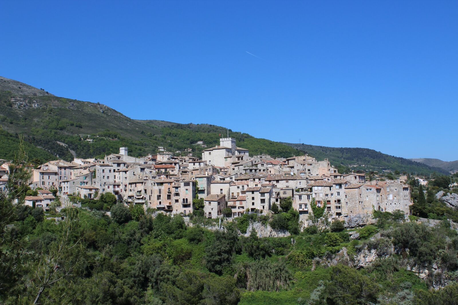 Canon EF-S 18-55mm F3.5-5.6 III sample photo. Tourrettes sur loup, alpes photography