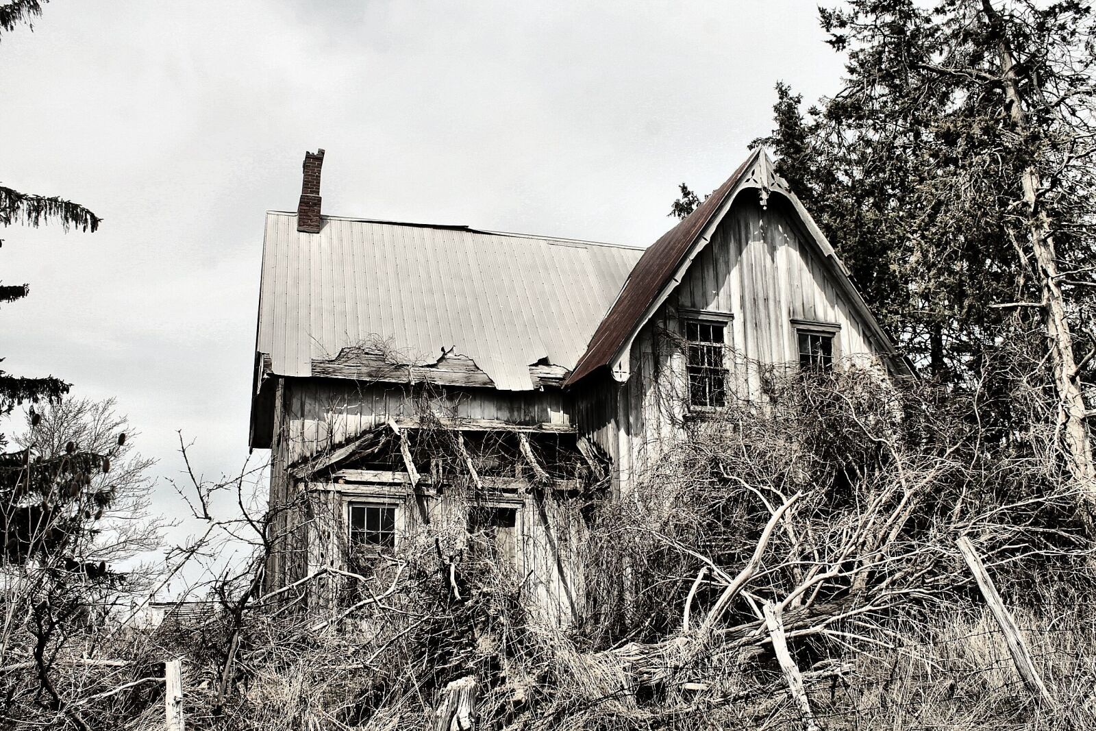 Canon EOS 1100D (EOS Rebel T3 / EOS Kiss X50) sample photo. Abandoned, house, farm photography
