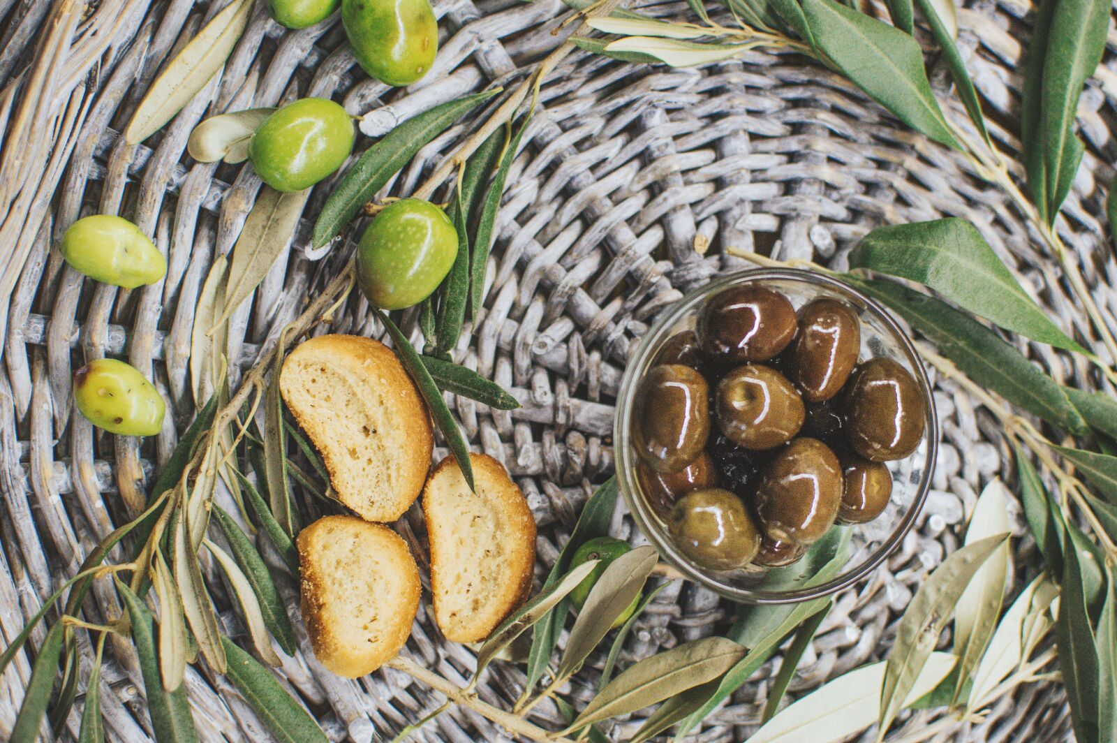 Nikon D3200 sample photo. Olives, green, mediterranean photography