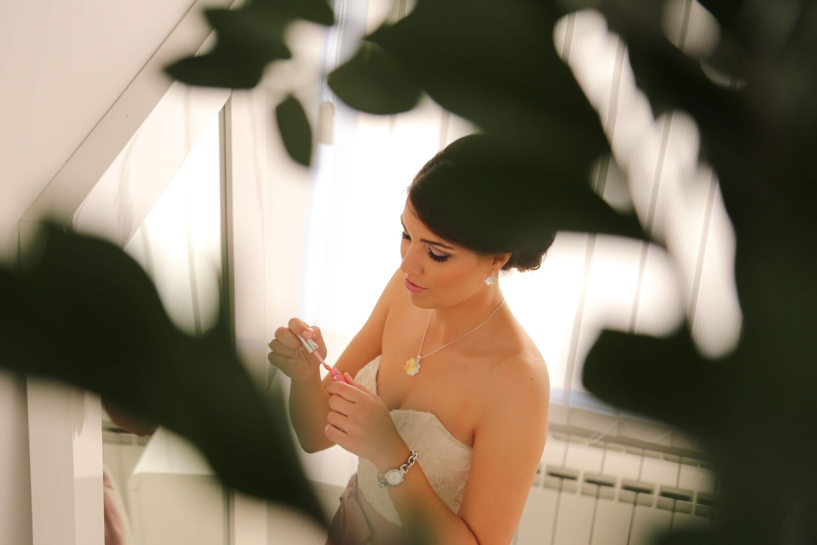 Canon EF 24-105mm F4L IS USM sample photo. Glamour, gorgeous, lipstick, makeup photography