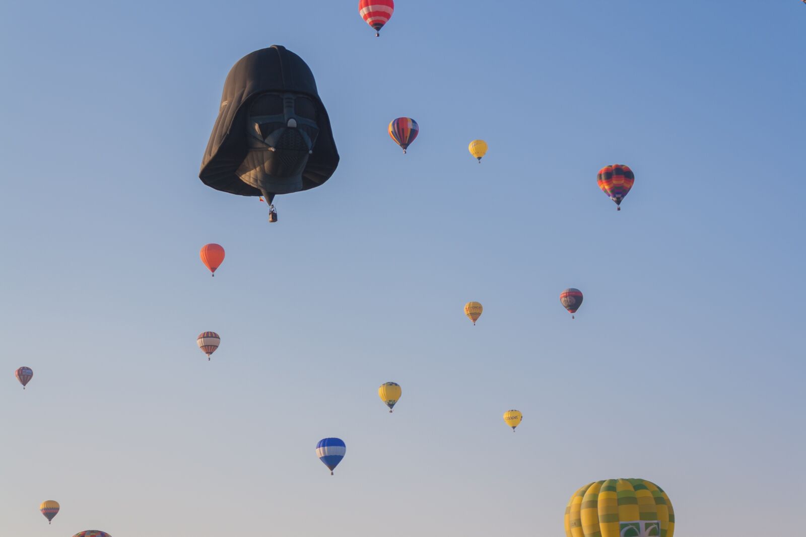 Canon EOS 1000D (EOS Digital Rebel XS / EOS Kiss F) sample photo. Balloon, hot air balloon photography