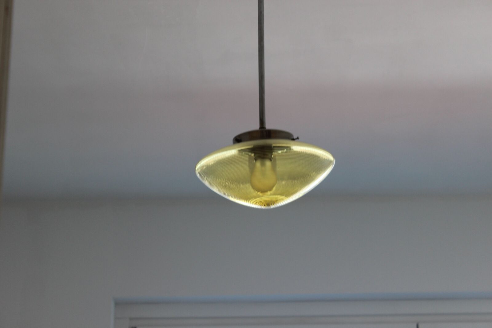 Canon EOS 600D (Rebel EOS T3i / EOS Kiss X5) sample photo. Lamp, yellow, lighting photography