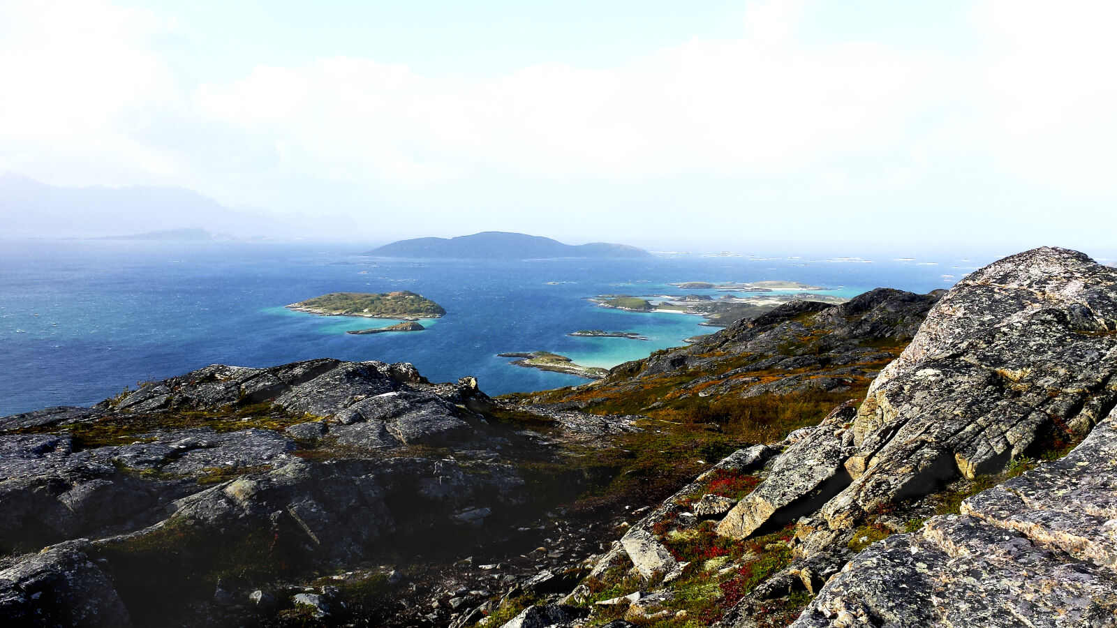 Samsung Galaxy S4 sample photo. Adventure, cliff, coast, hike photography