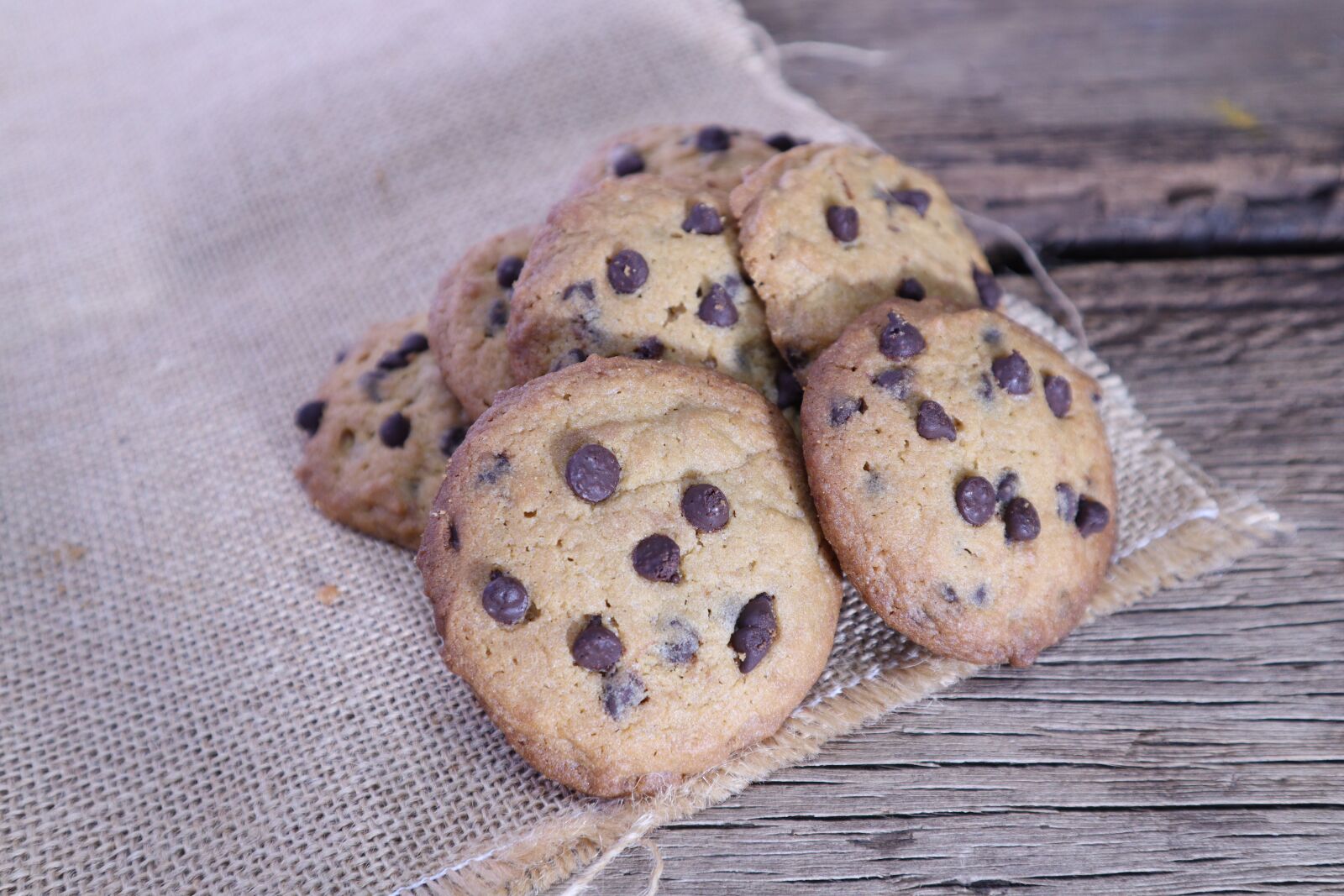 Canon EF-M 15-45mm F3.5-6.3 IS STM sample photo. Cookies, eat, sweet photography