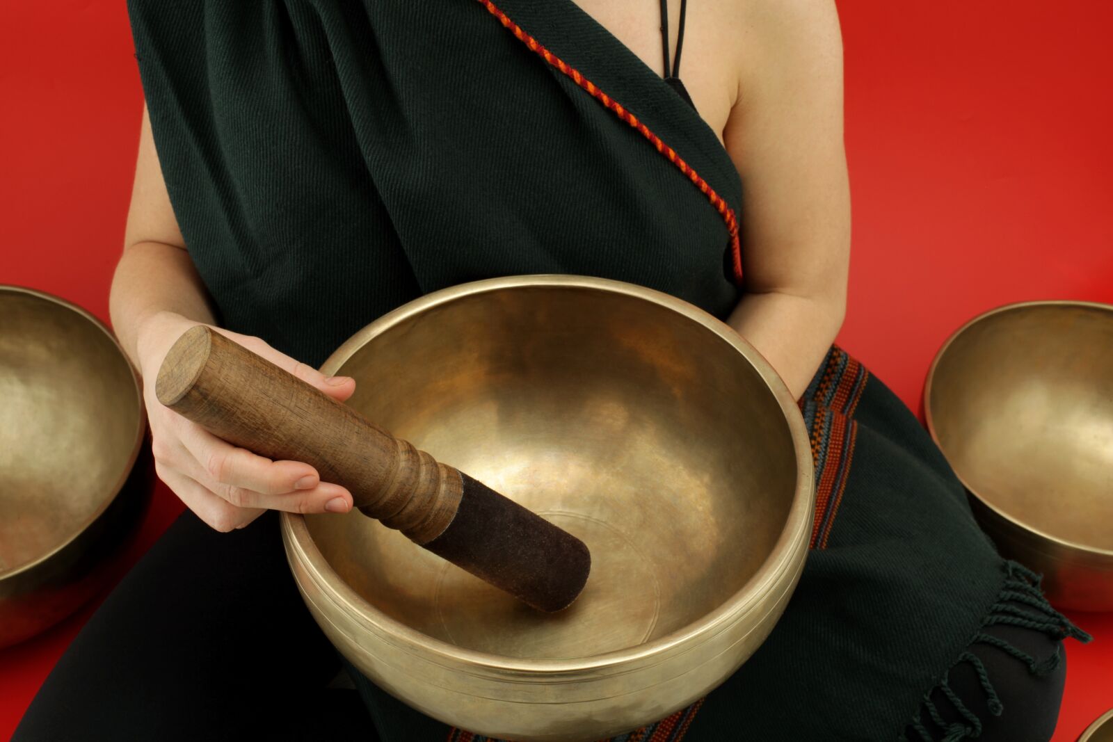 Canon EOS 5D Mark II sample photo. Singing bowl, meditation, sound photography