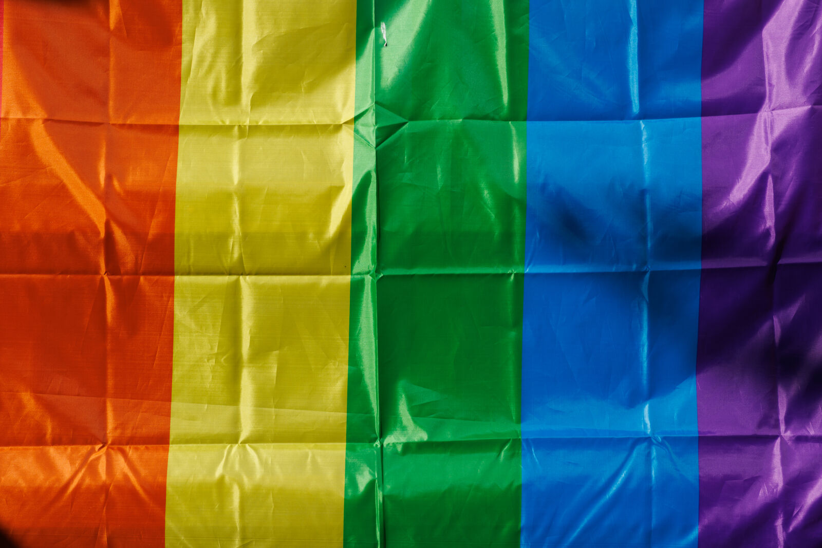 Canon EOS R7 sample photo. Wrinkly lgbt photography