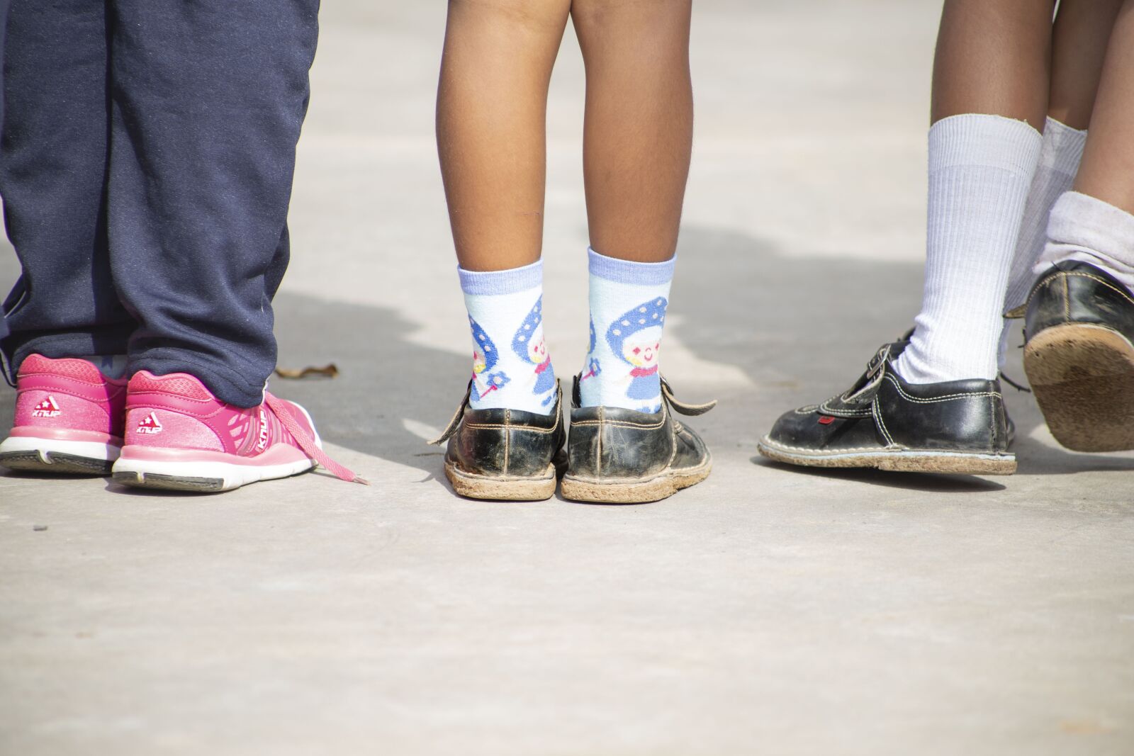 Canon EF75-300mm f/4-5.6 sample photo. Shoes, girls, woman photography