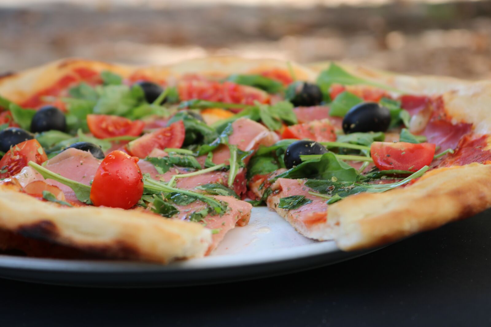 Canon EOS 750D (EOS Rebel T6i / EOS Kiss X8i) sample photo. Food, pizza, italian photography