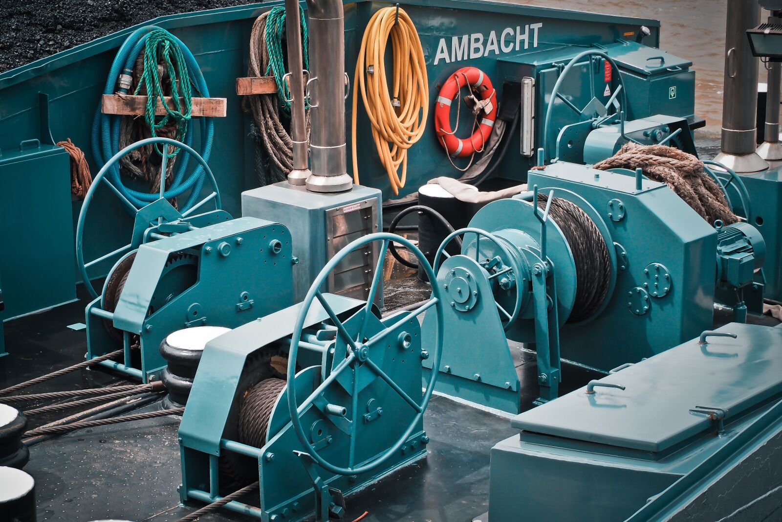 Olympus OM-D E-M10 sample photo. Ship, machines, ropes photography