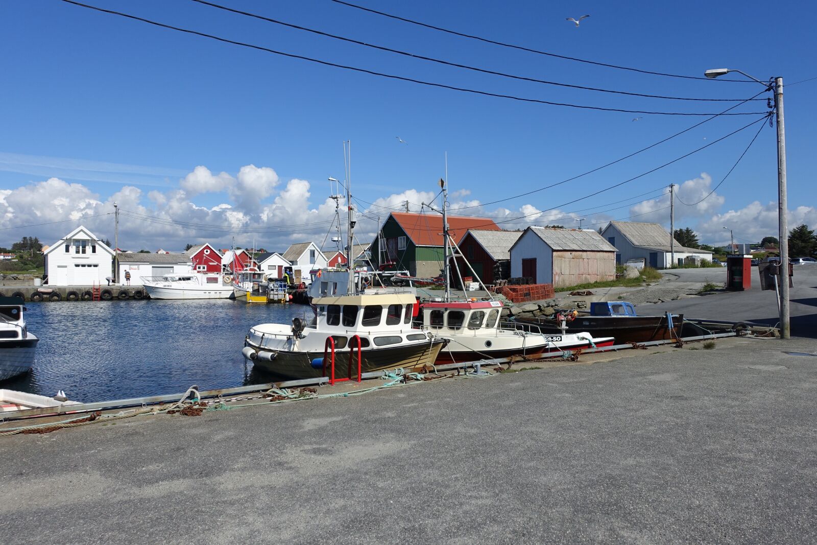 Sony Cyber-shot DSC-RX100 III sample photo. Port, fisherman, boat photography