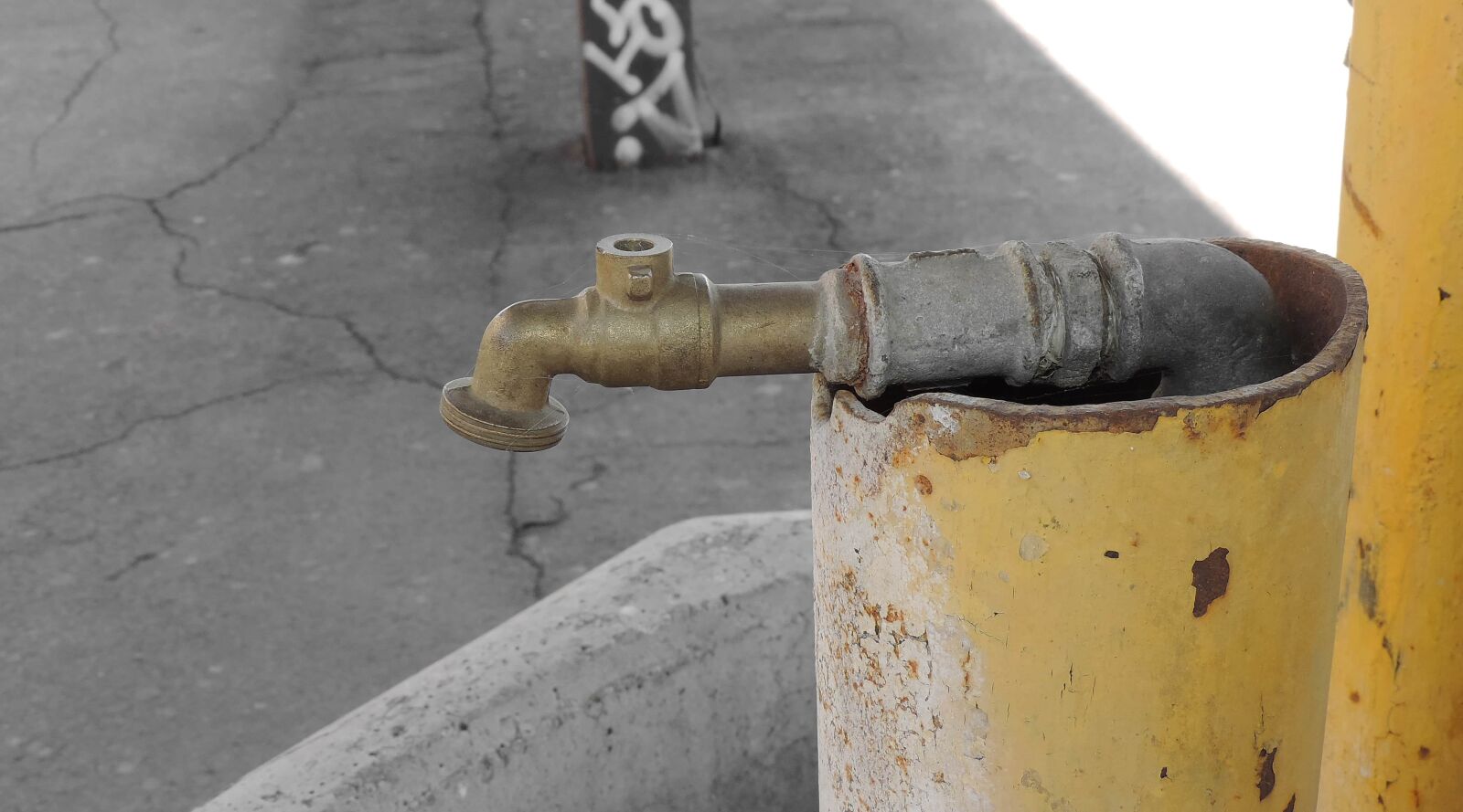 Nikon Coolpix P520 sample photo. Abandoned, brass, concrete, faucet photography