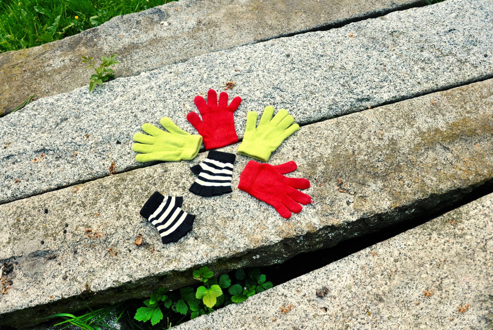 Nikon D90 sample photo. Mitten, fingerless, gloves photography