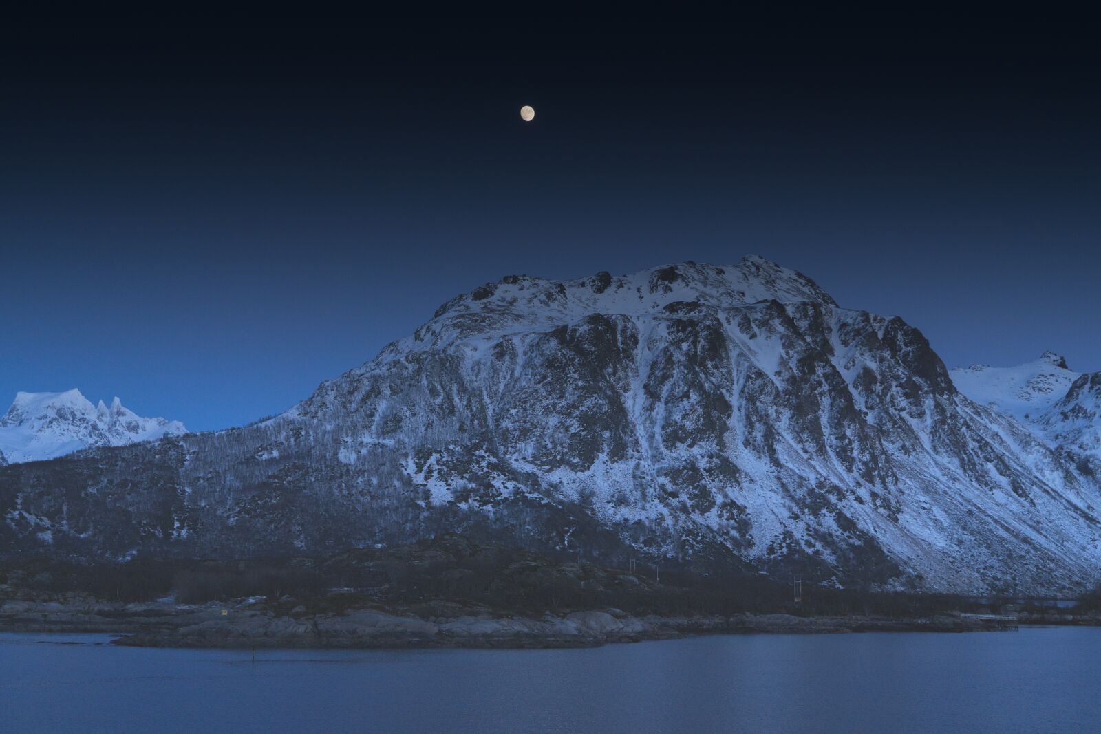 Sony a7R II sample photo. Norway, night, moon photography