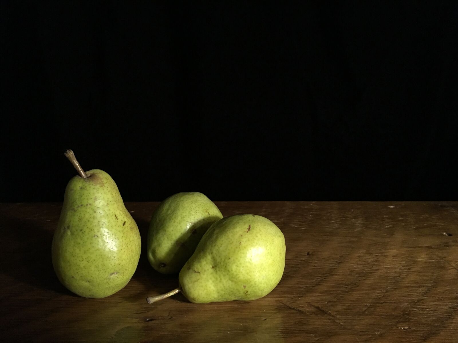 Apple iPad Pro sample photo. Pears, green, table photography