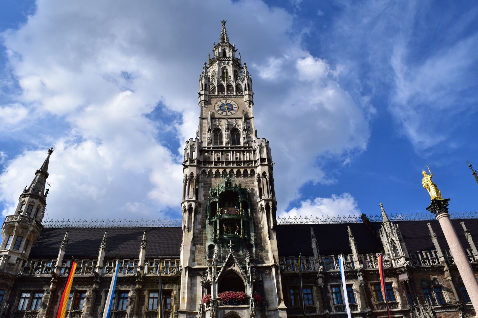 Nikon D3300 sample photo. Rathaus munich, town hall photography