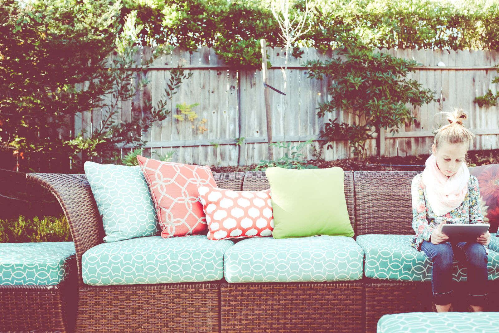 Fujifilm X100T sample photo. Child, couch, fence, garden photography