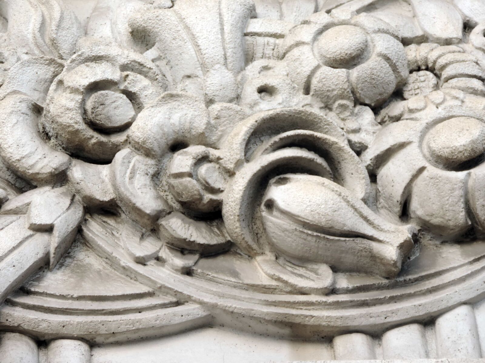 Nikon Coolpix P520 sample photo. Arabesque, baroque, detail, stone photography