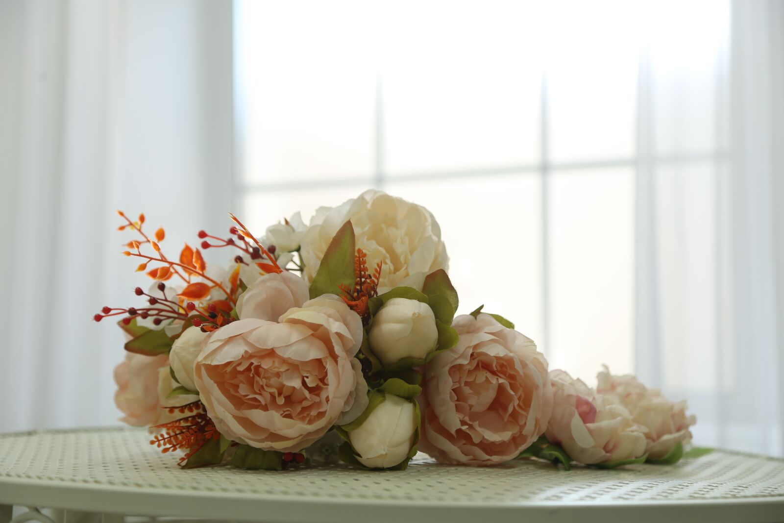 Canon EF 24-105mm F4L IS USM sample photo. Window, flowers, table photography