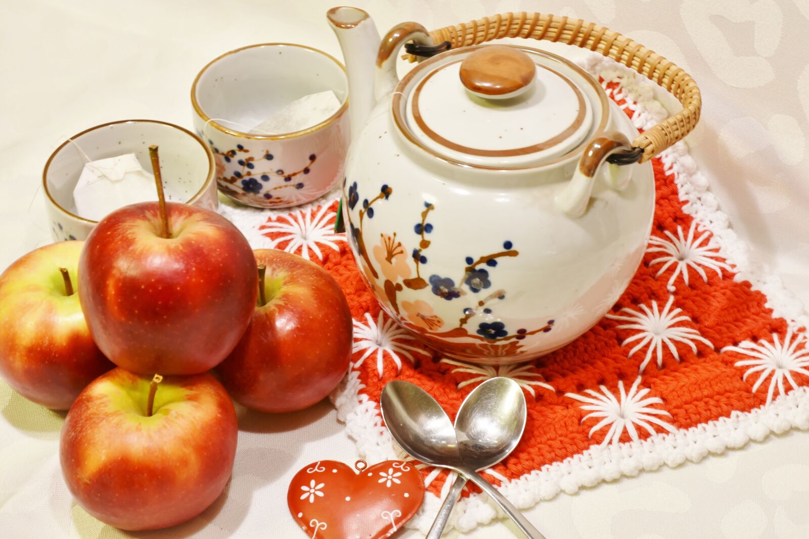 Nikon D7200 sample photo. Tee, cup, pot photography