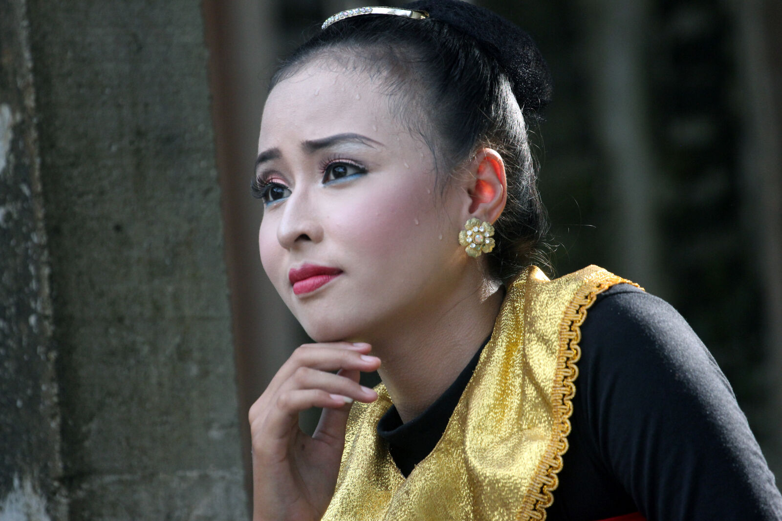 Canon EOS 550D (EOS Rebel T2i / EOS Kiss X4) sample photo. Model, traditional, dance, women photography