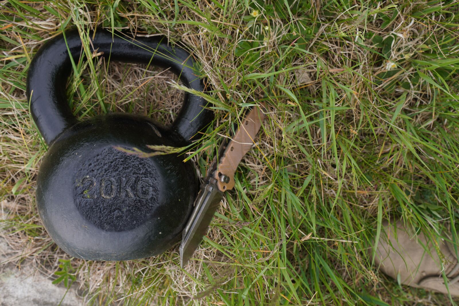 Sony a6400 + Sigma 16mm F1.4 DC DN | C sample photo. Kettlebell, exercise, crossfit photography