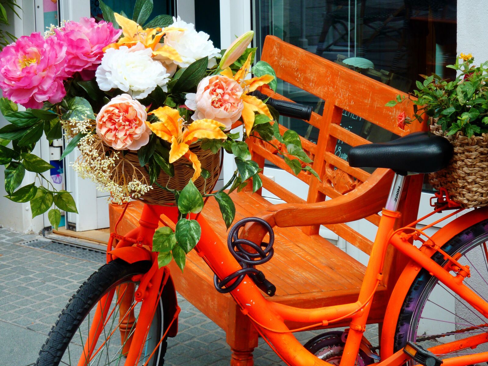 Panasonic DMC-TZ7 sample photo. Bike, decorated bicycle, flowers photography