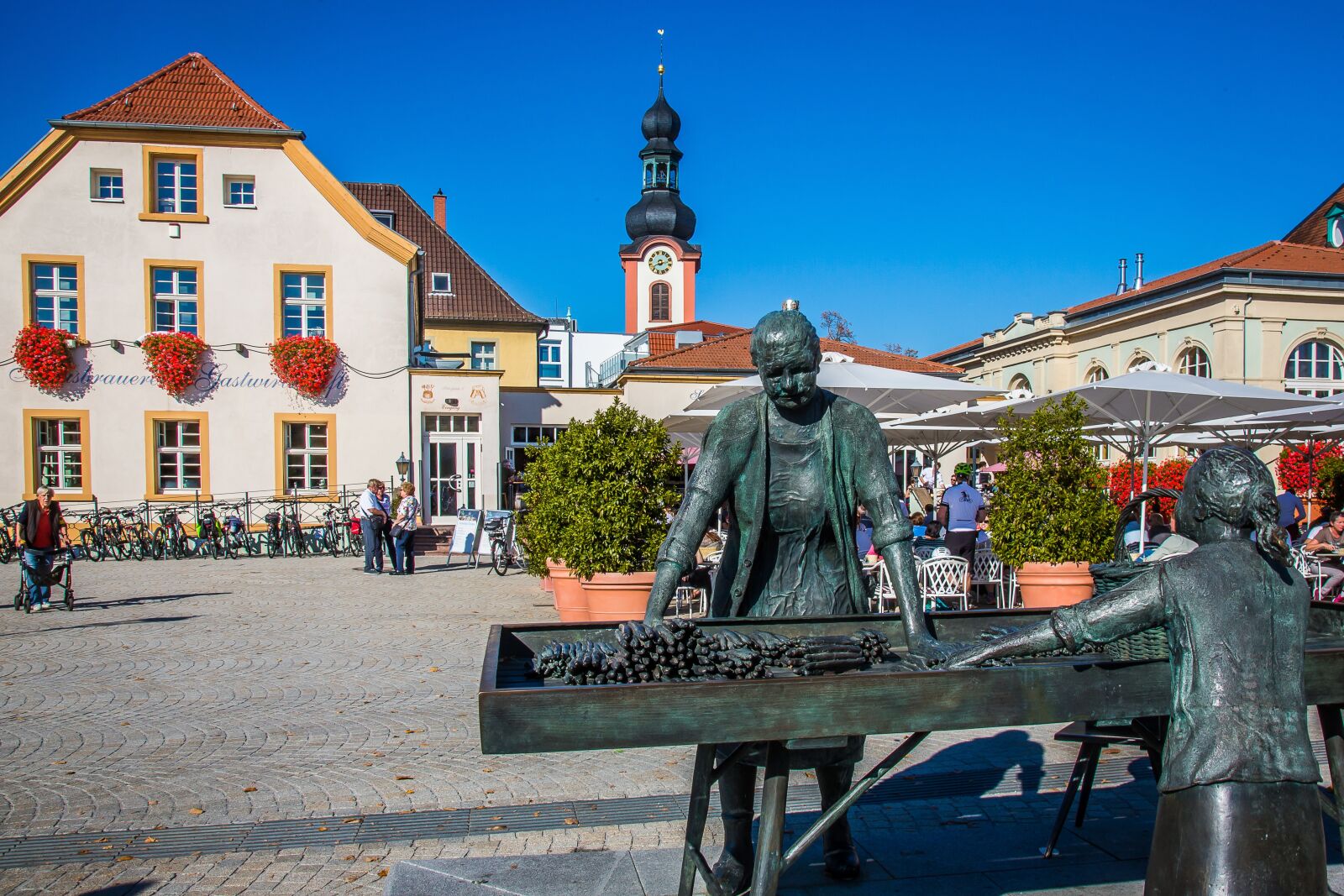 Canon EF 24-105mm F4L IS USM sample photo. Schwetzingen, asparagus, schlossplatzfest photography