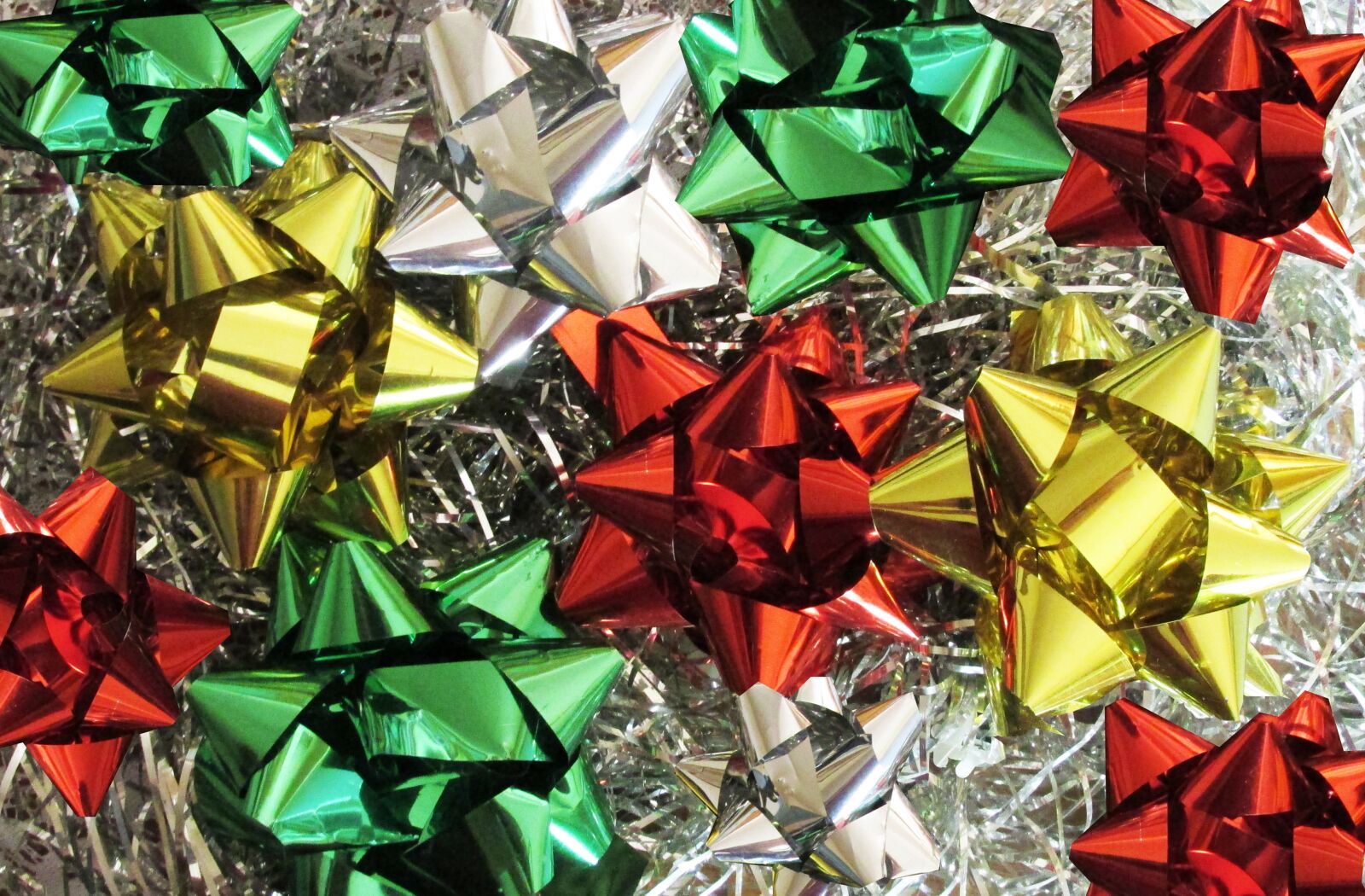 Canon PowerShot SX170 IS sample photo. Christmas, ribbon, decoration photography