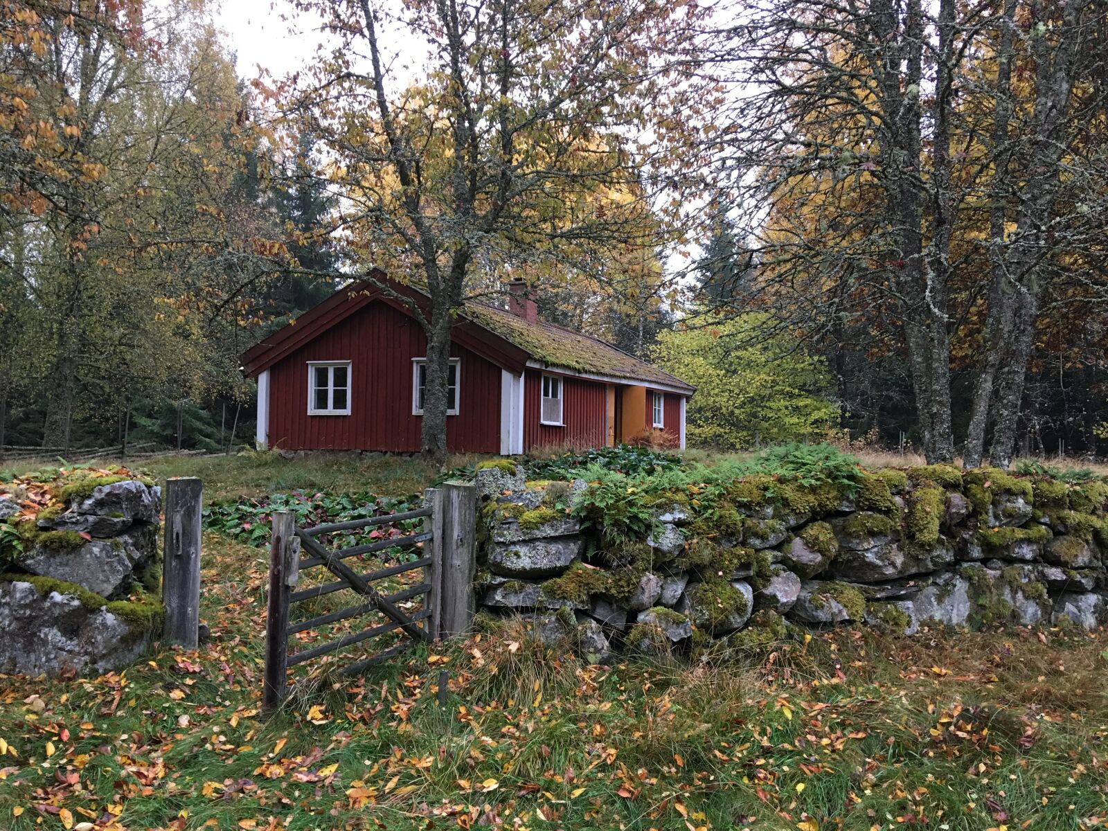 Apple iPhone 6s Plus sample photo. House, sweden, stone wall photography